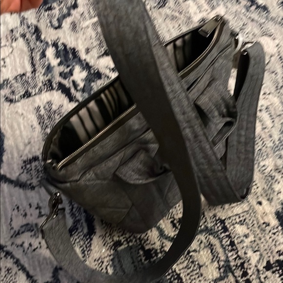 Lug Gray Quilted Bag - Picture 8 of 9